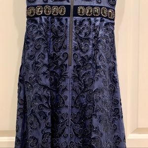 alice and olivia nidia gown